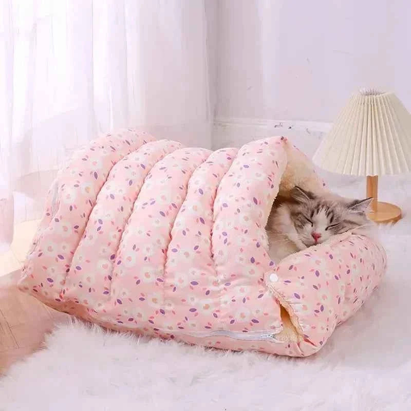 Kawaii Winter Warm Cushion Bed for Cats & Puppies – Soft Breathable Coral Fleece Pet Nest (3 Colors, S–M)